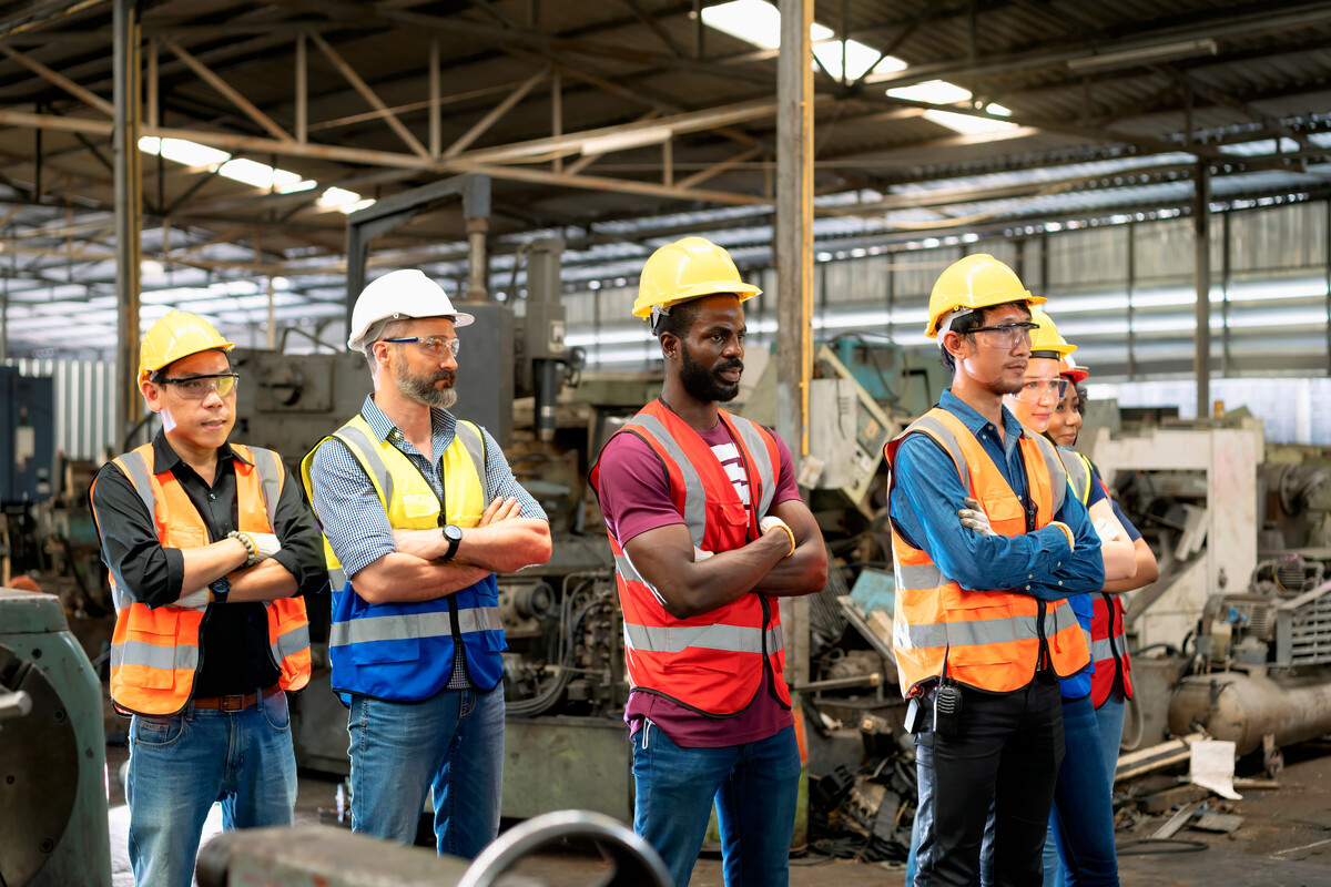 Formations en production et gestion industrielle : construire un avenir solide dans l’industrie